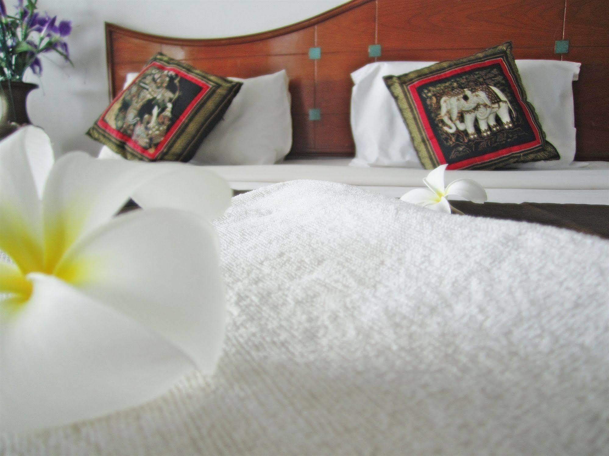 Lanta Il Mare Beach Resort Koh Lanta Exterior foto